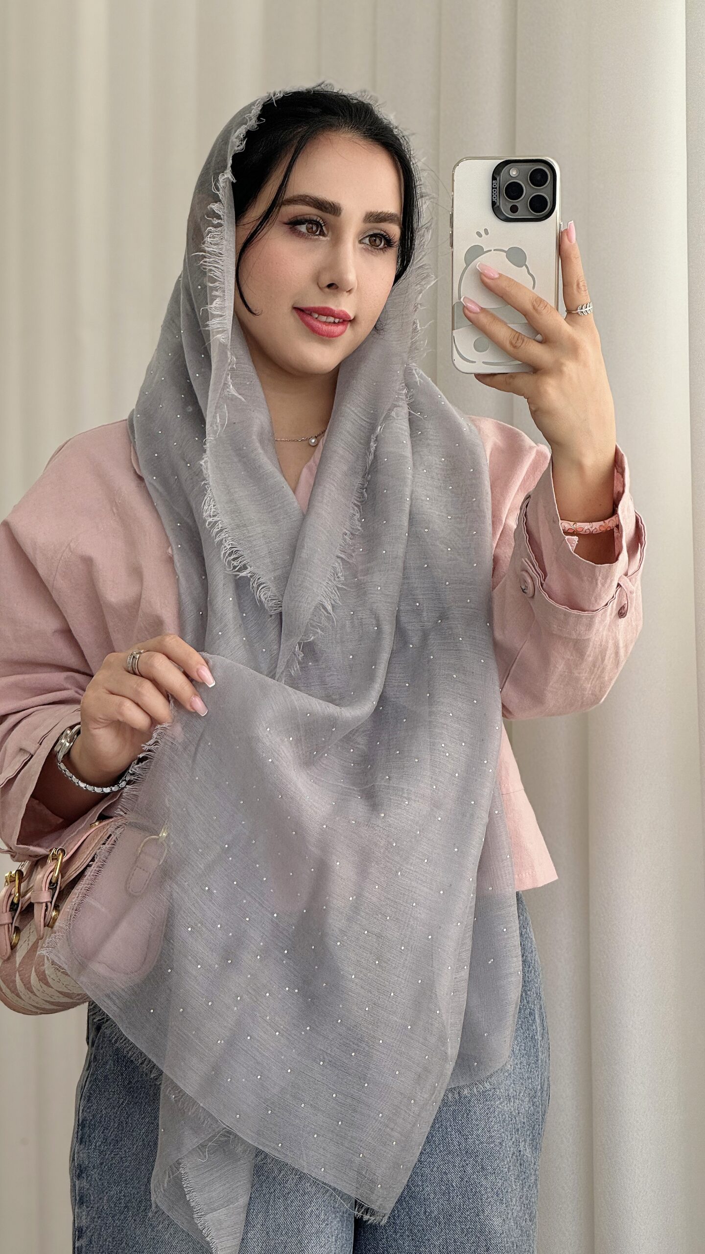 شال نگین بارانی دور ریش وارداتی شال نگین بارانی دور ریش وارداتی - تصویر 1